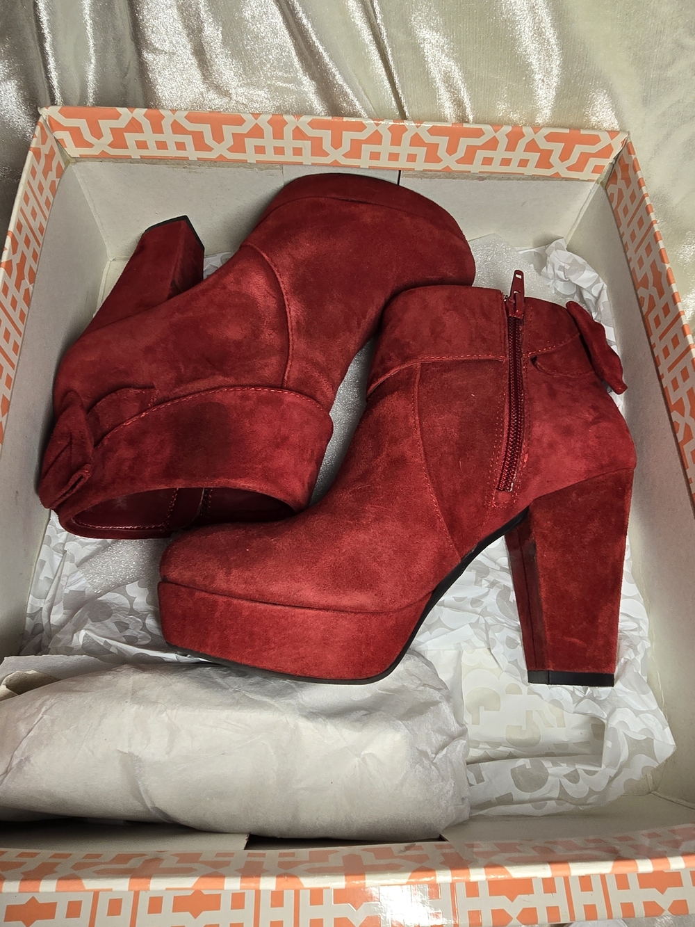 Gianni Bini Halo Crimson Red Suede Bow Platform Booties (Size 6.5)